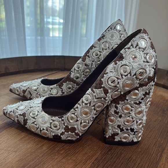 Tory Burch | *2 DIFFERENT SIZED SHOES* Francesca Roccia Rhinestone Heels 6.5 & 7 - Picture 11 of 17
